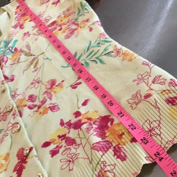 Vintage inspired, jeweled buttons, 3/4 sleeve sweater. - Picture 8 of 11